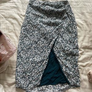 Blue floral midi skirt